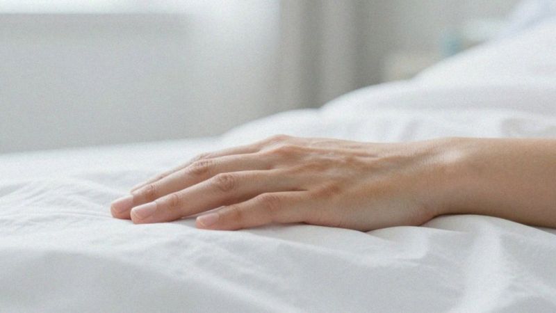 Jakie są kliniczne objawy polekowego uszkodzenia wątroby?