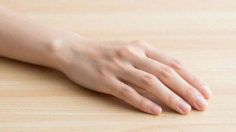 Jakie są zmiany skórne przy nadczynności tarczycy?