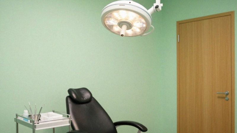 Jak przebiega diagnostyka anginy z jednej strony?