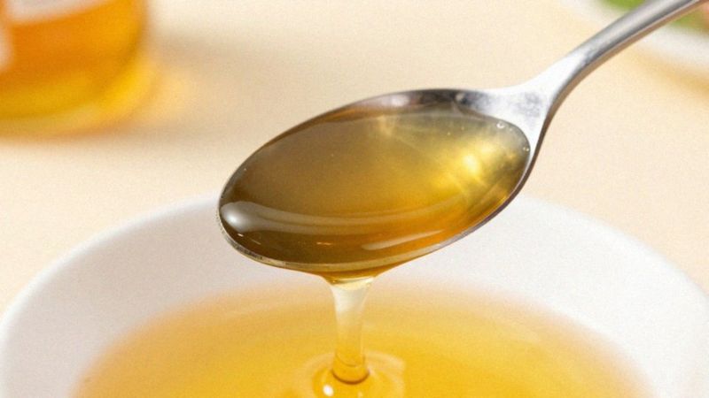 Jak syrop powleka i nawilża błonę śluzową gardła?