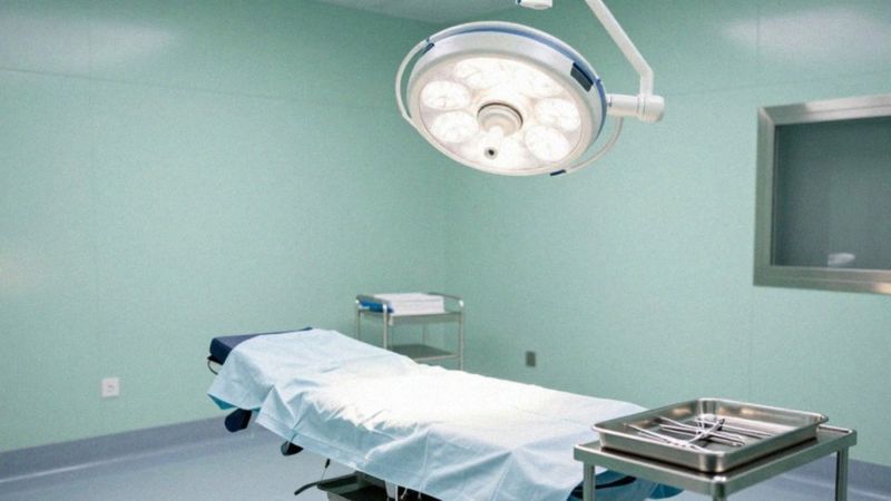 Kiedy pęknięta torbiel tarczycy wymaga operacji?