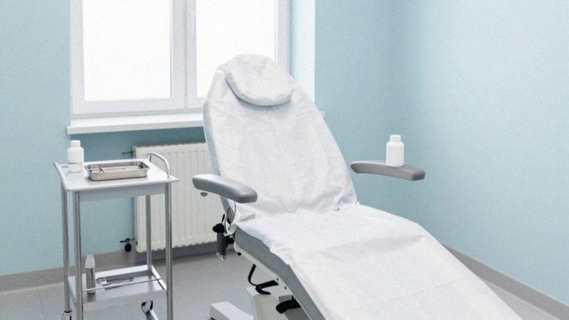 Jak przebiega chirurgiczne usuwanie znamion?