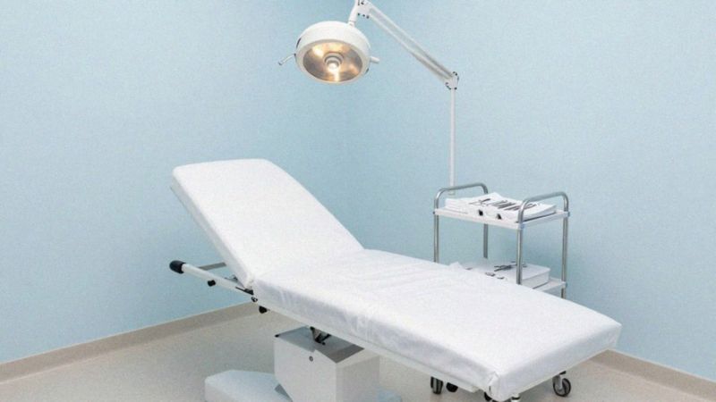 Jak leczy się kaszaka na wardze sromowej?