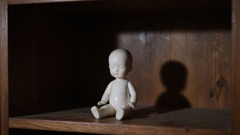 Jak działa cykl idealizacji i dewaluacji?