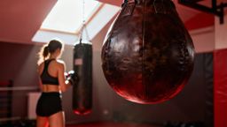 Boks kobiecy — jakie efekty przynosi trening i jak wpływa na zdrowie?