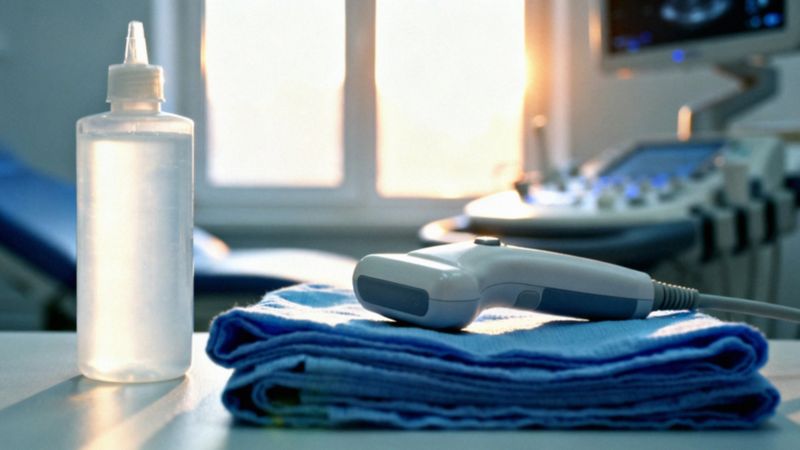 Co jest po prawej stronie brzucha? Przyczyny bólu i diagnoza